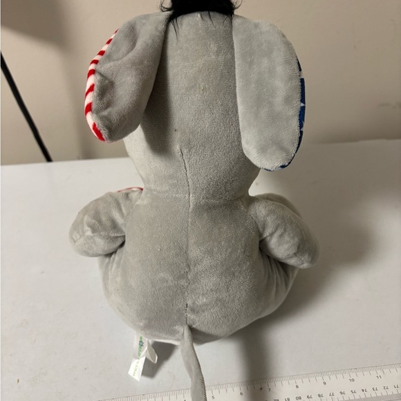 World plush great shape - Picture 5 of 5